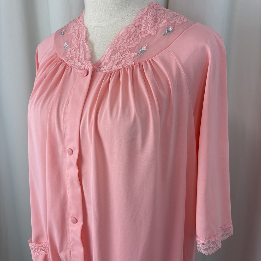 Vtg Shadowline Pink Embroidered Floral 3/4 Sleeve Satin Nylon Robe Pocket Sz S
